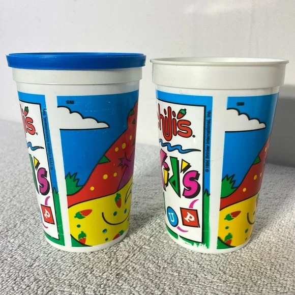 5/$35 Vintage 90s Chili’s Plastic Takeaway Souvenir Kid’s Cups W One Lid - Picture 3 of 9